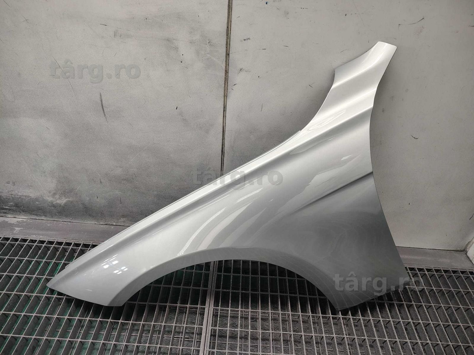 Aripa Fata Stanga BMW Seria 3 F30 An 2012-2018 (A83 (Gri))