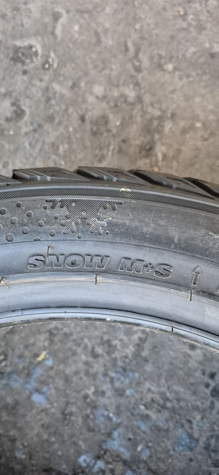 2 anvelope iarna noi Kumho 245/40/17.Pretul este pe bucata 7