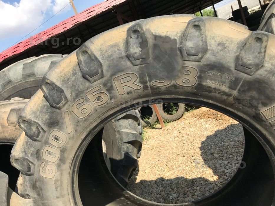 600/65r38 pirelli 2
