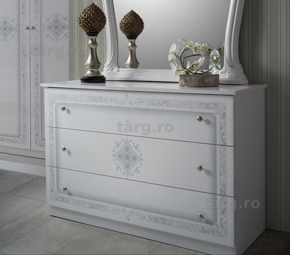 Comoda cu 3 sertare lucioasa 113/42/73