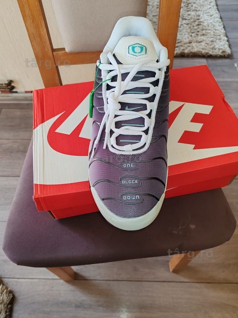 Nike Air Max plus 4