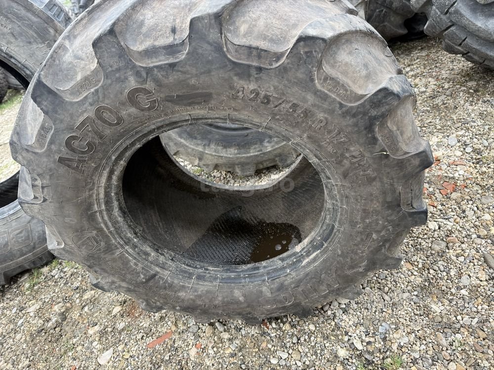 425/55r17 mitas 4