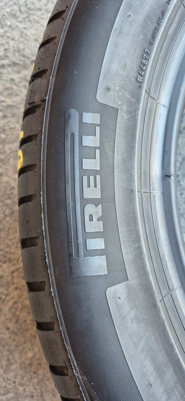 4 anvelope vara Pirelli 245/50/19.Pretul este pe bucata. 5