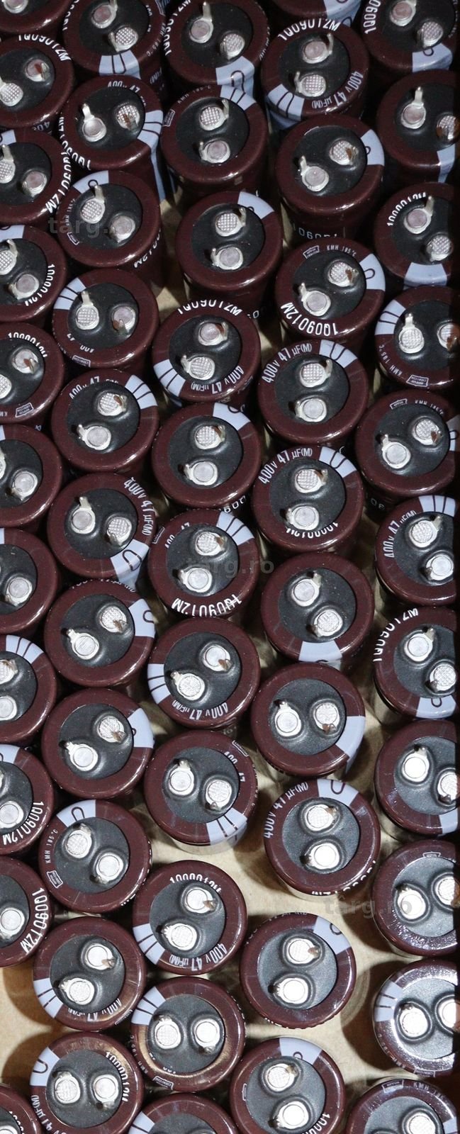 Condensator Electrolitic 47uF 400V Snap-in 22x25 +/- 20% Chemi-Con