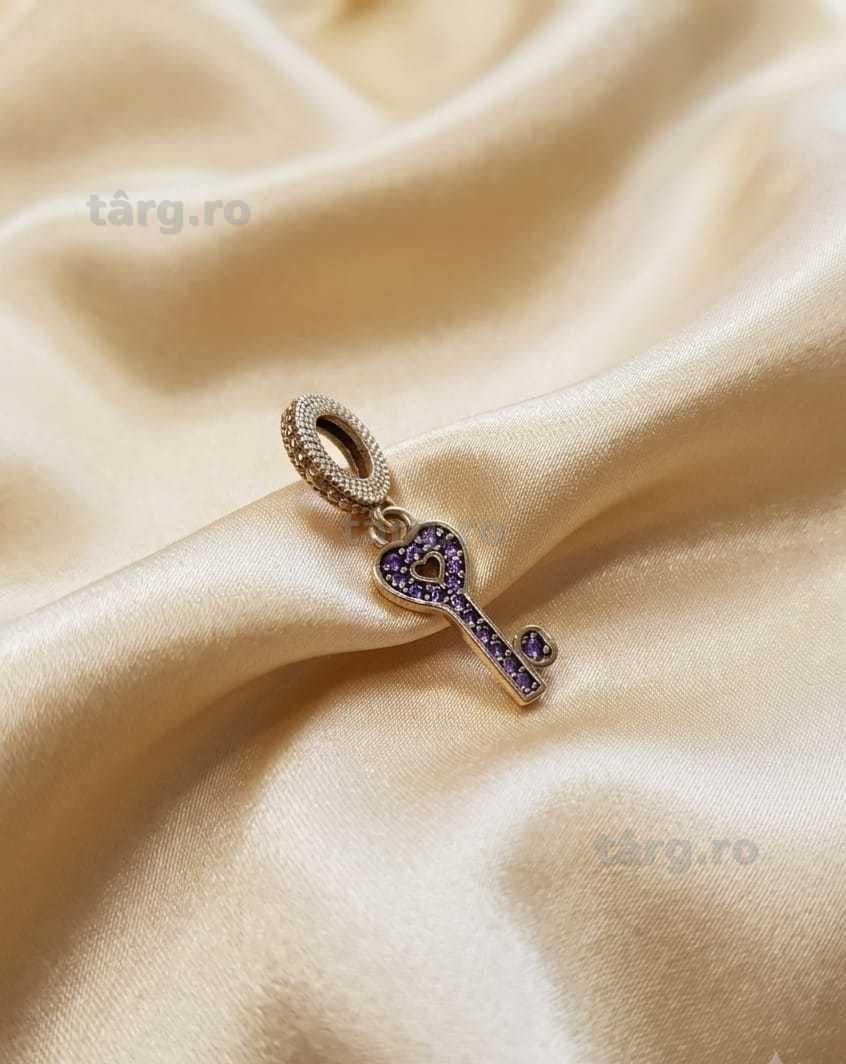Charm aur 14k 1.37gr (AG.7)