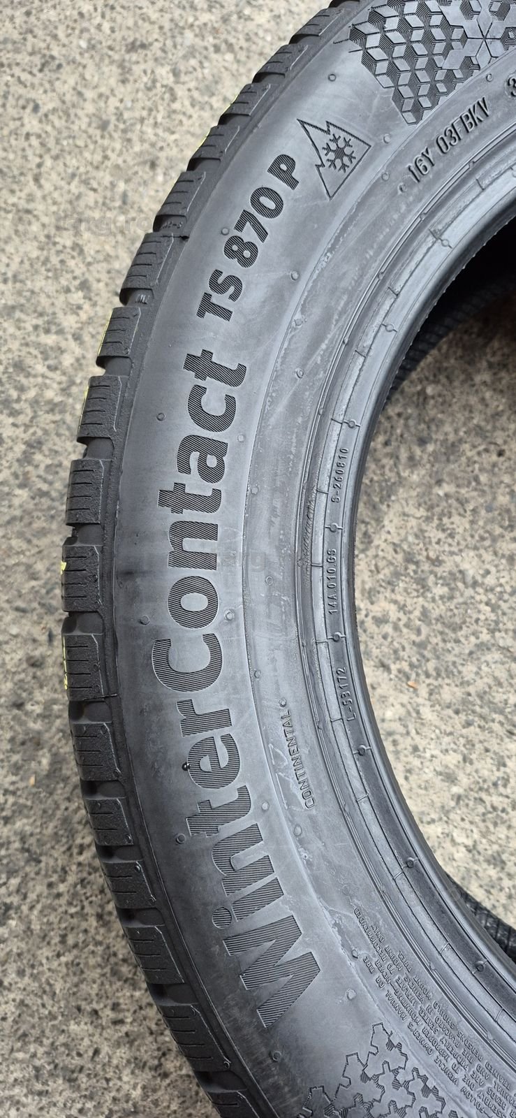 4 anvelope iarna ca si noi Continental 235/55/17.Pretul este pe bucata 5
