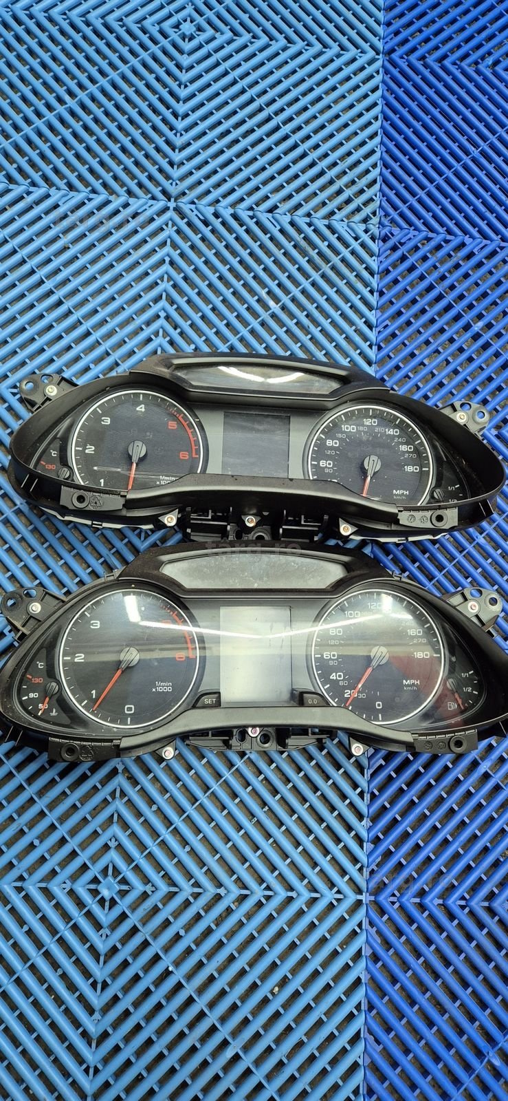 Ceas/ceasuri bord audi a4 b8 2.0 tdi CAGA 2010