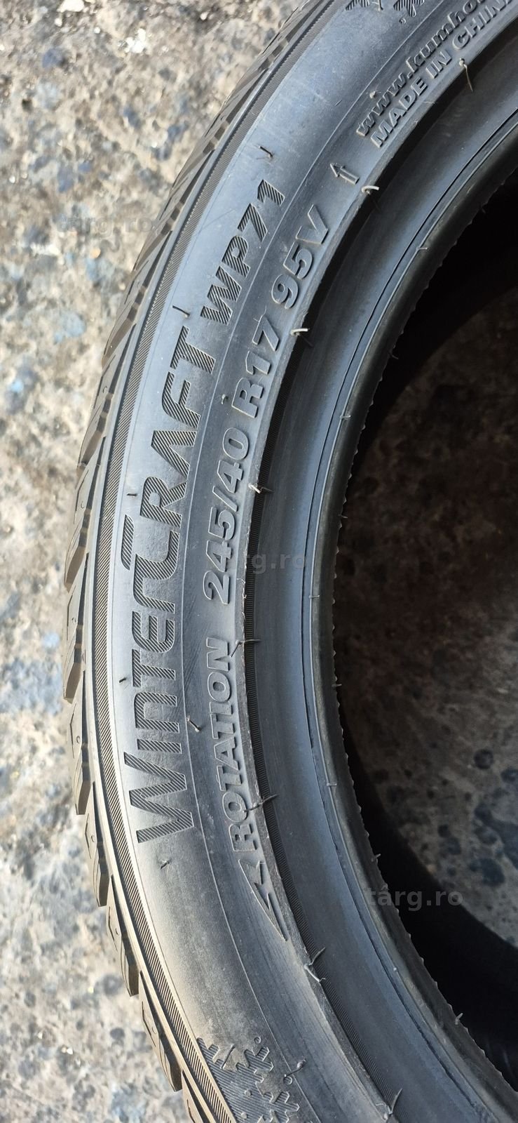 2 anvelope iarna noi Kumho 245/40/17.Pretul este pe bucata 4