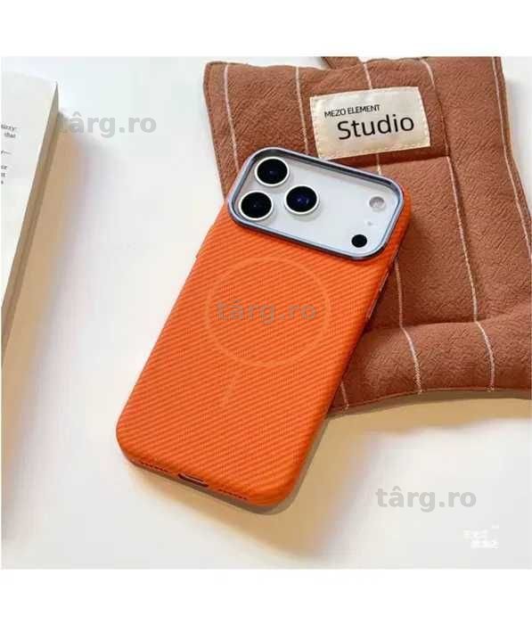 Husa Ultra Slim - Insertie Carbon - iPhone 17 Pro si iPhone 17 Pro Max 2