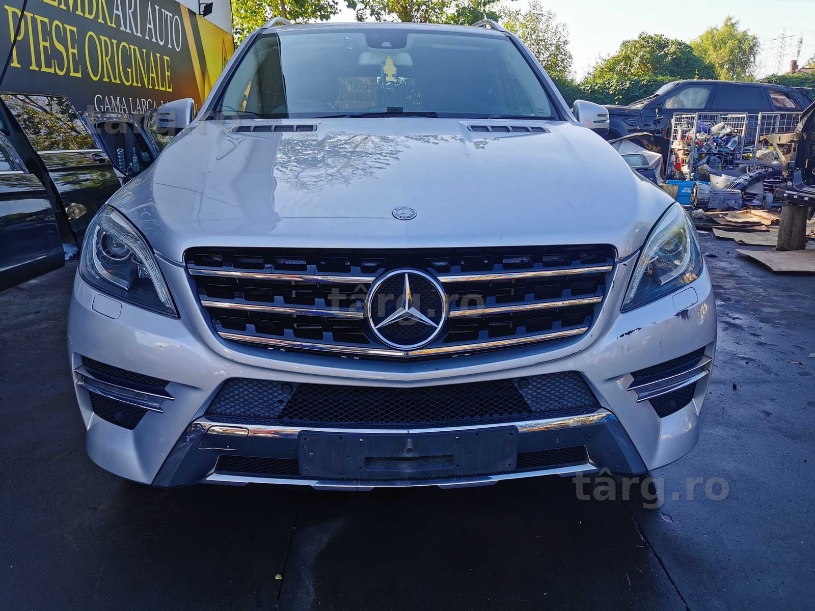 Dezmembrez mercedes ML 350d w166 AMG/bara fata amg/capota/far/aripa/