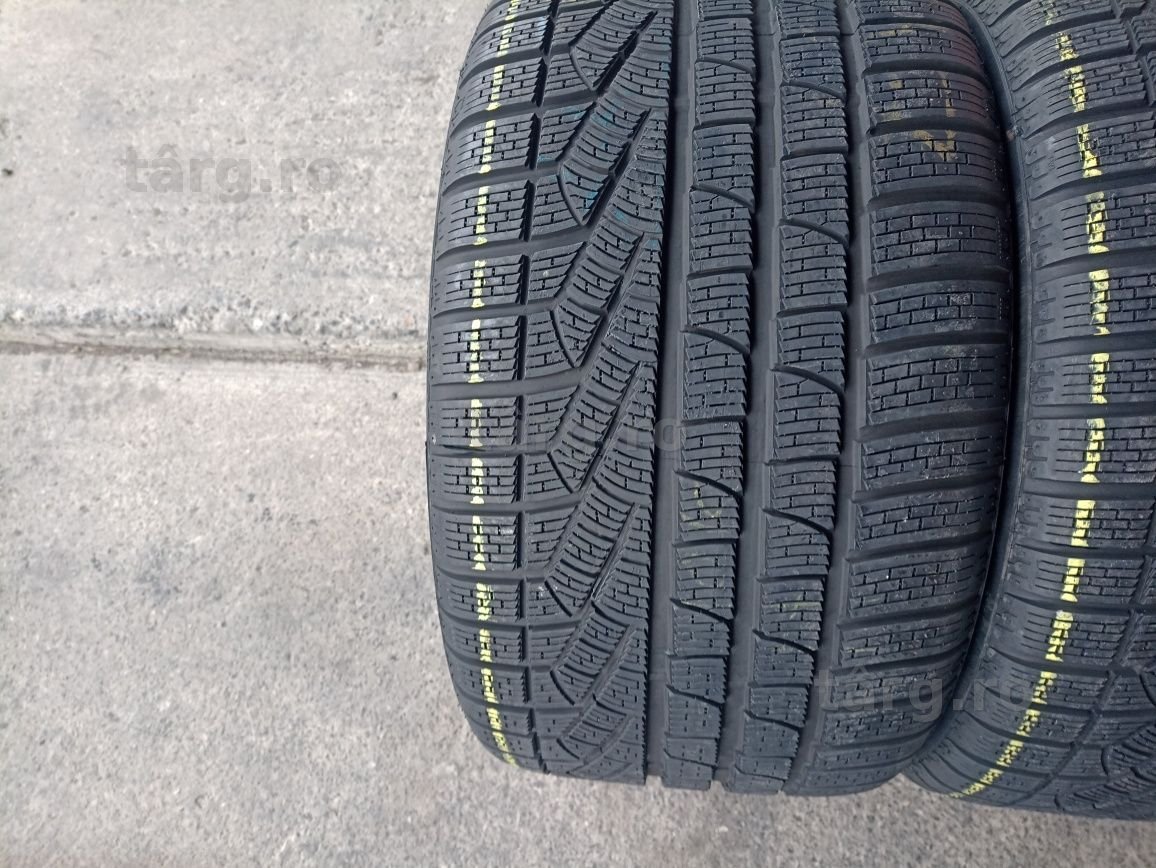 2 anvelope NOI de iarna Pirelli 295/35 R18 2