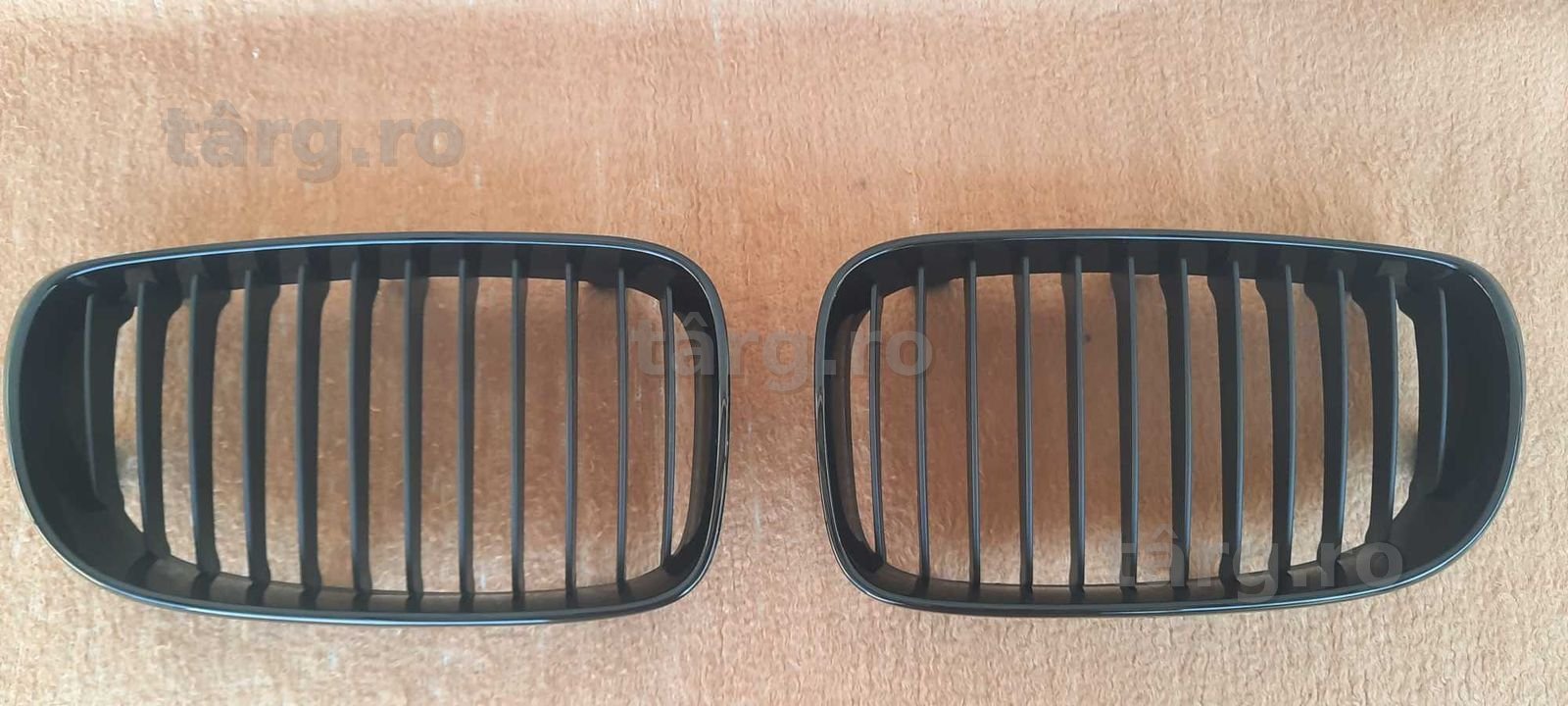 Grila BMW E81 E82 E87 BMW E81 intre 2004 si 2011 negru lucios
