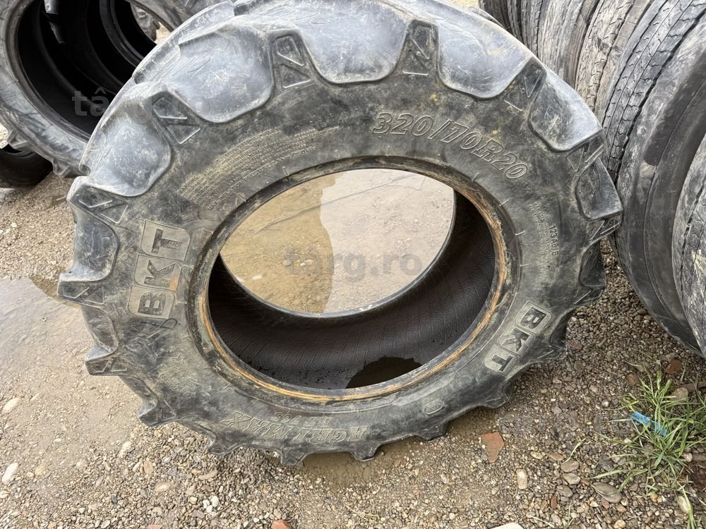 320/70r20 bkt tractor 4