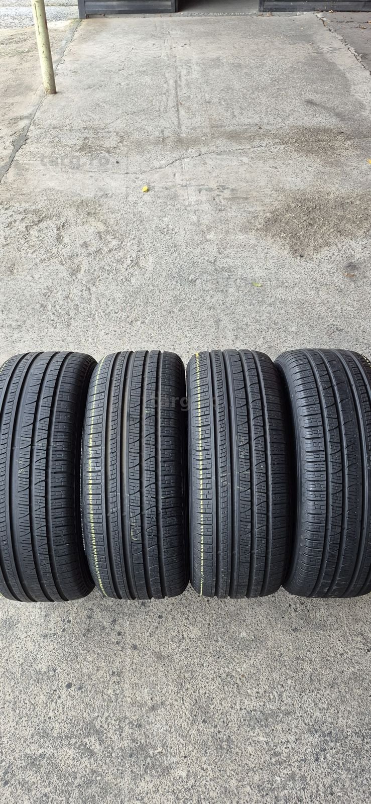 4 anvelope M+S Pirelli 265/50/20.Pretul este pe bucata.