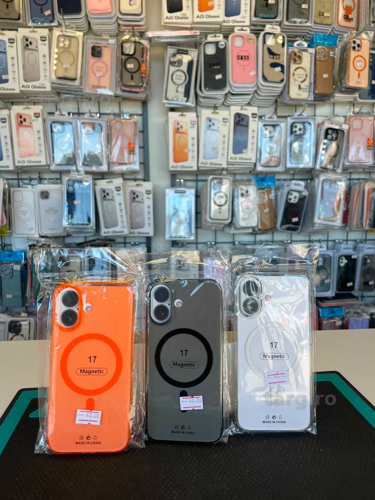 Husa hard case cu MagSafe iPhone 17
