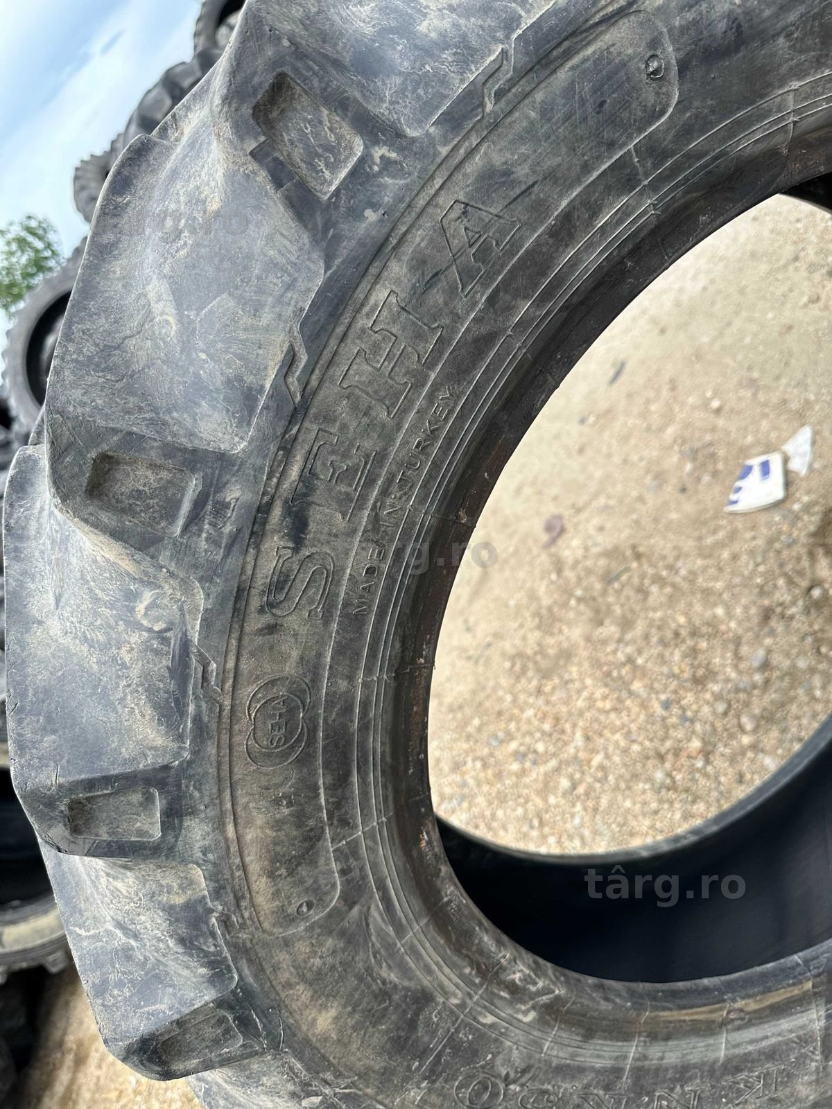 Anvelopa de tractor 11,2 R24 3