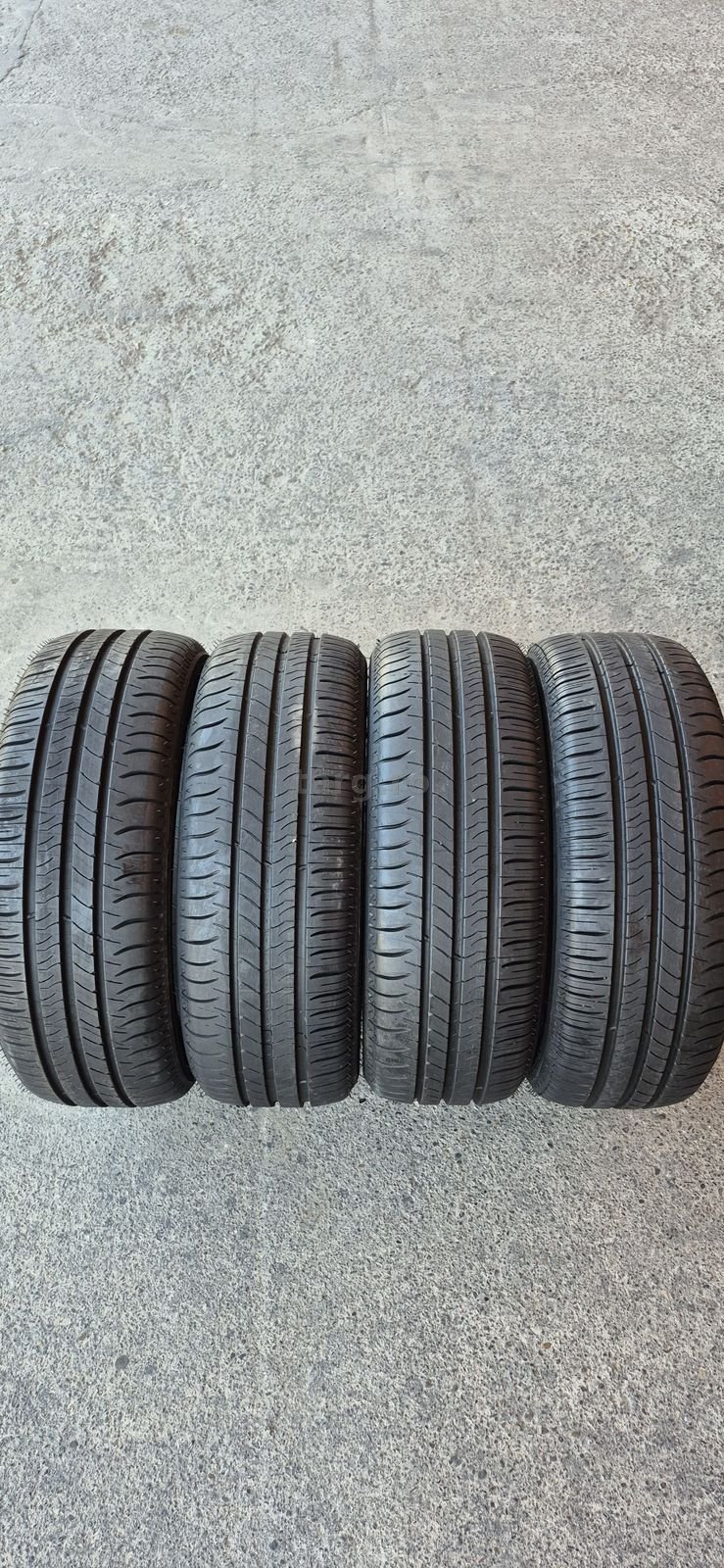 4 anvelope vara noi Michelin 195/55/16,dot 2022.Pretul este pe bucata.