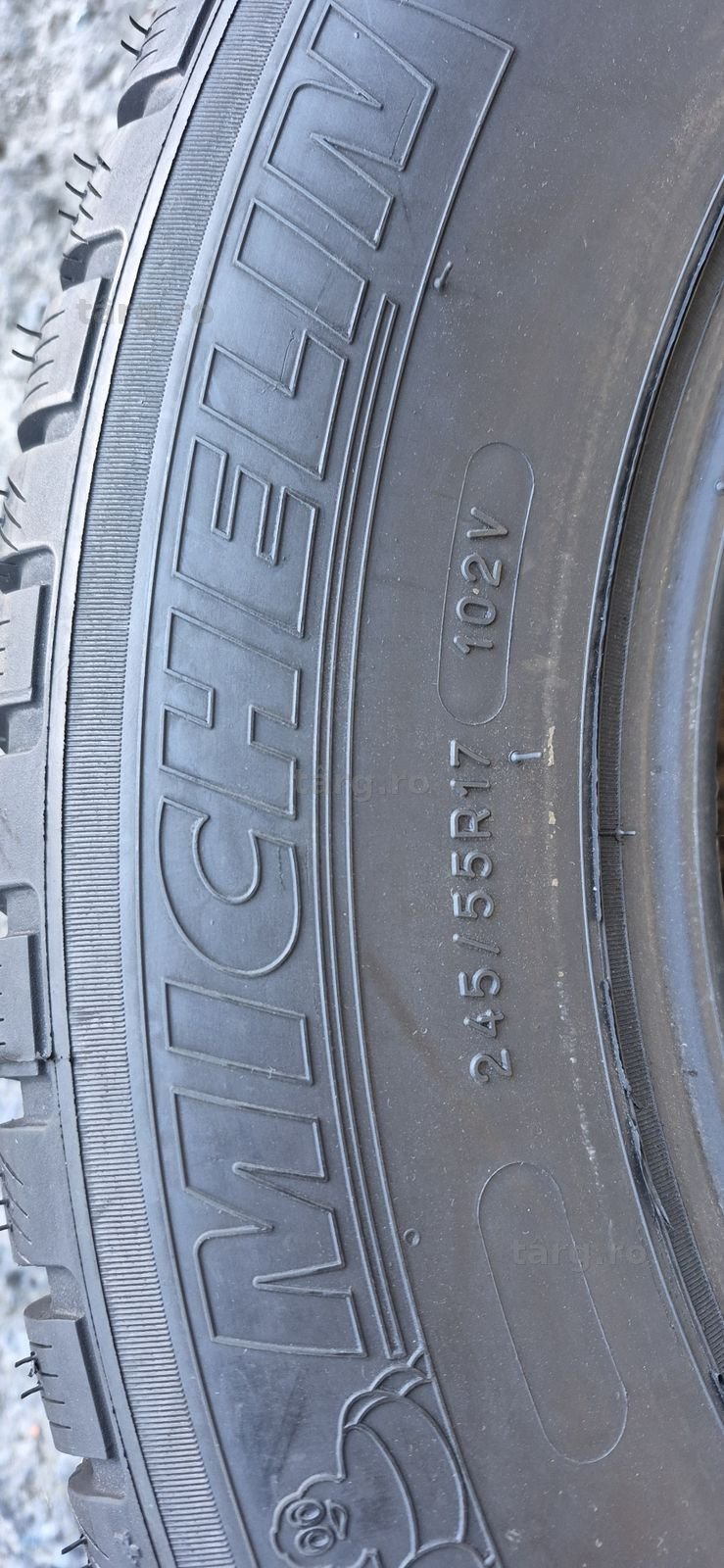 2 anvelope iarna ca si noi  Michelin,245/55/17.Pretul  este pe bucata 5