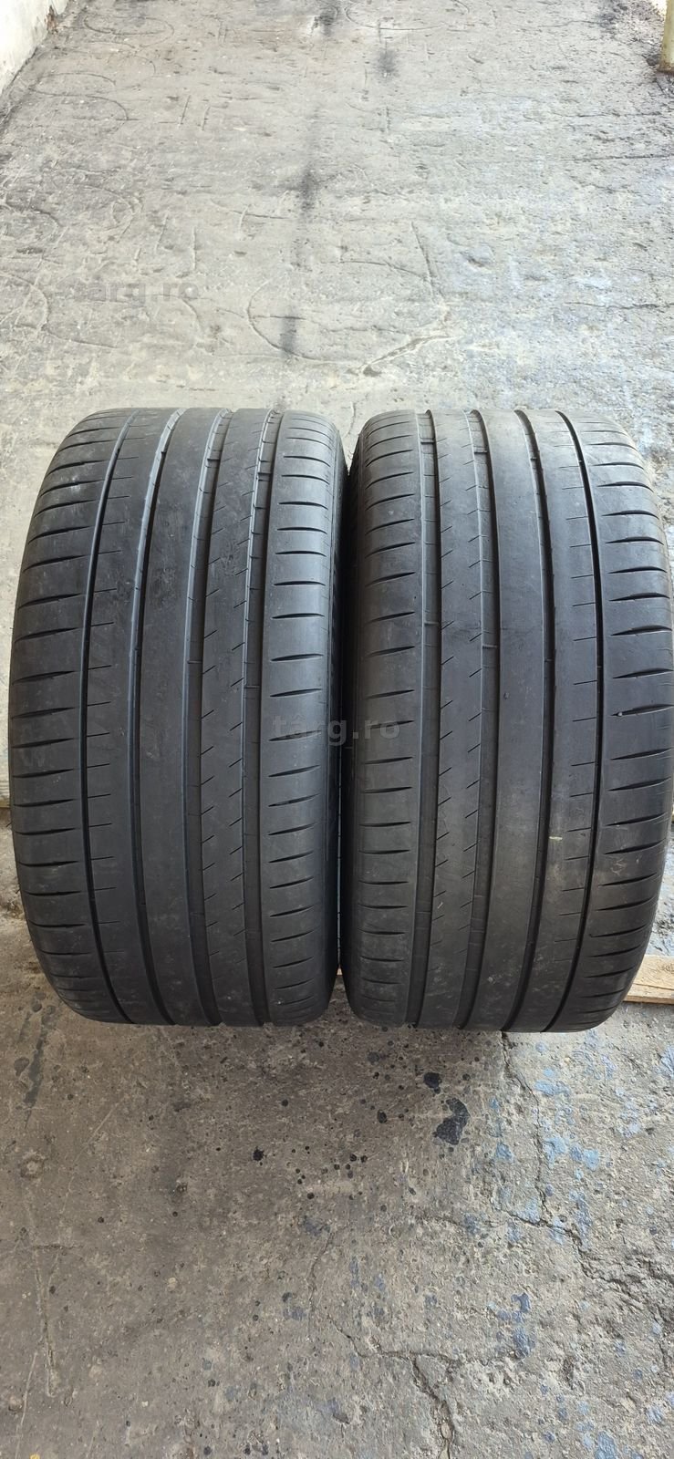 2 anvelope vara Michelin 325/35/23,dot 2022.Pretul este pe bucata.