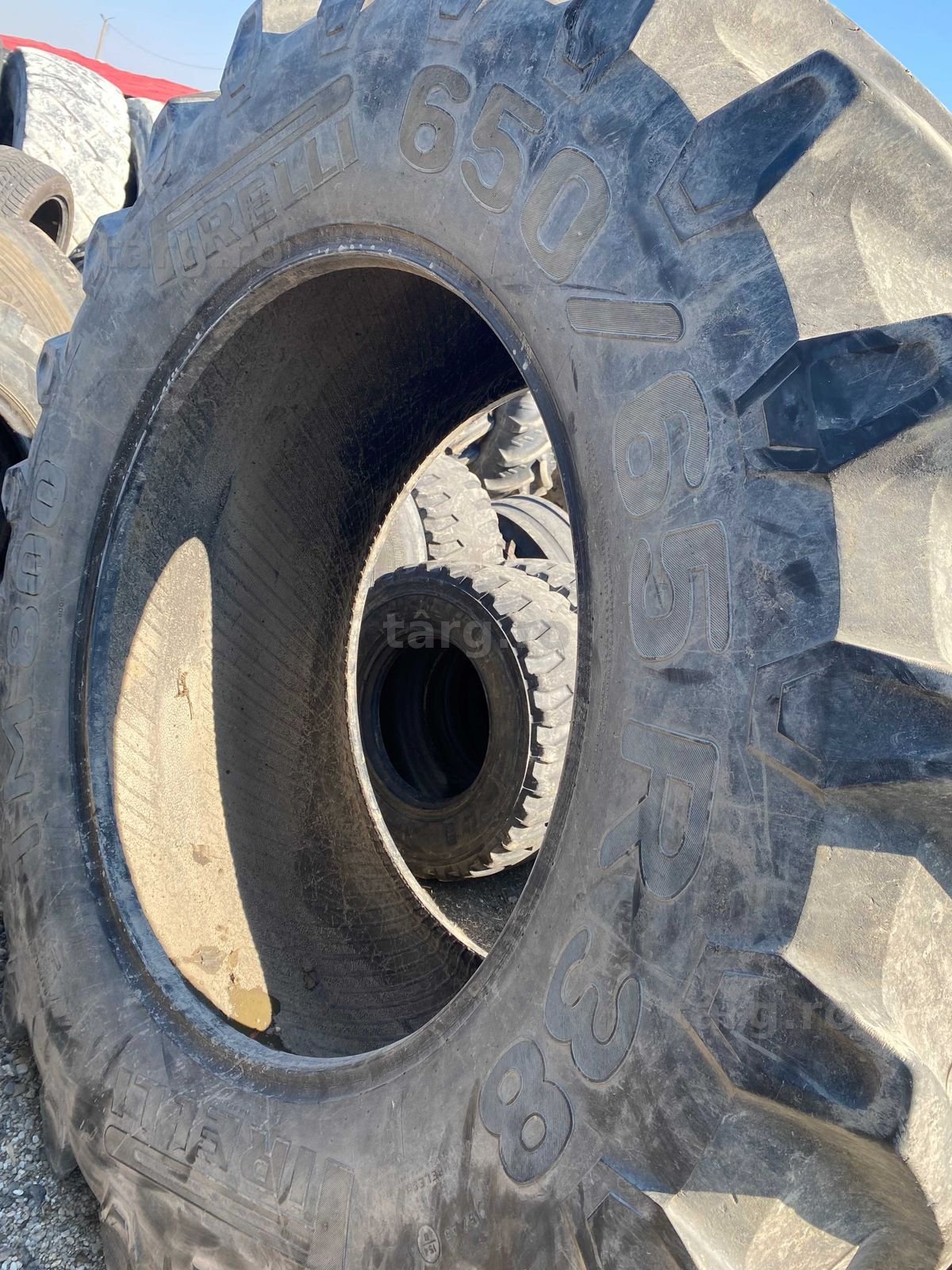 cauciuc Pirelli 650.65 R38 2