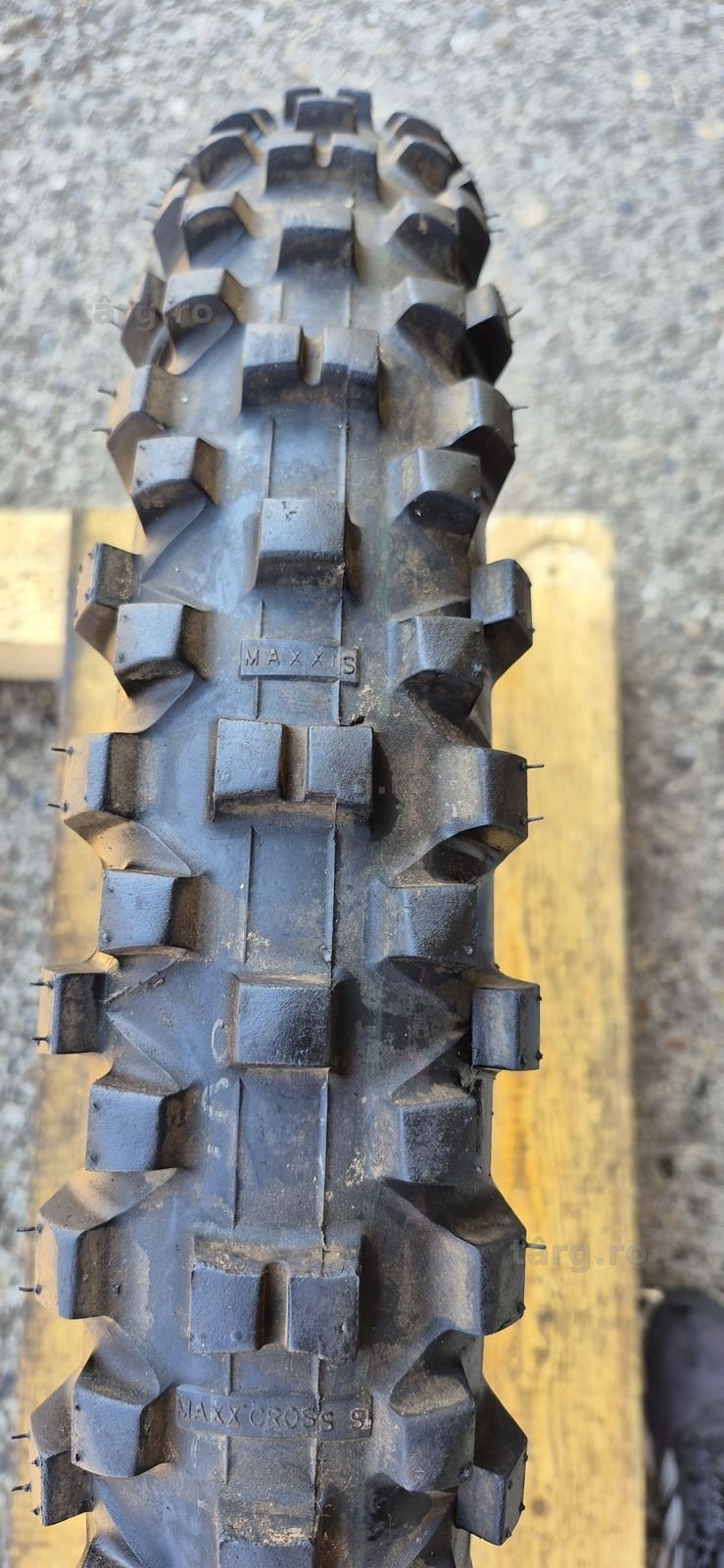 O anvelopa moto ca noua Maxxis 80/100-21M/C. 2
