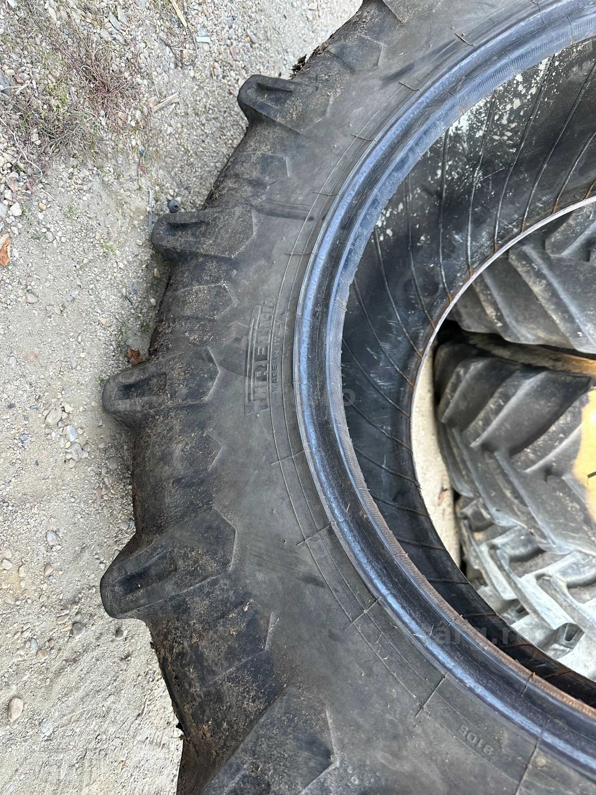 Cauciuc 16.9 r28 Pirelli 2