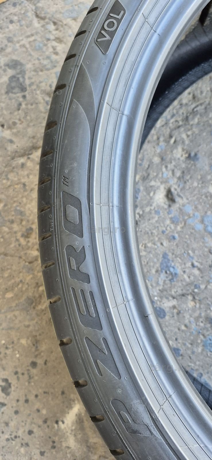 4 anvelope vara Pirelli 265/35/22.Pretul este pe bucata. 5