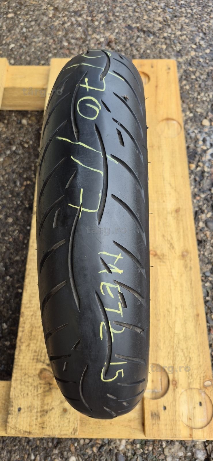 O anvelopa moto fata ca noua Metzeler 120/70ZR17 M/C.