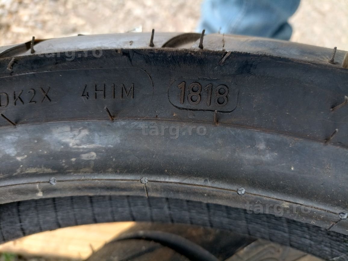 Doua anvelope NOI de fata Dunlop 120/70 R19 dot 1818 6