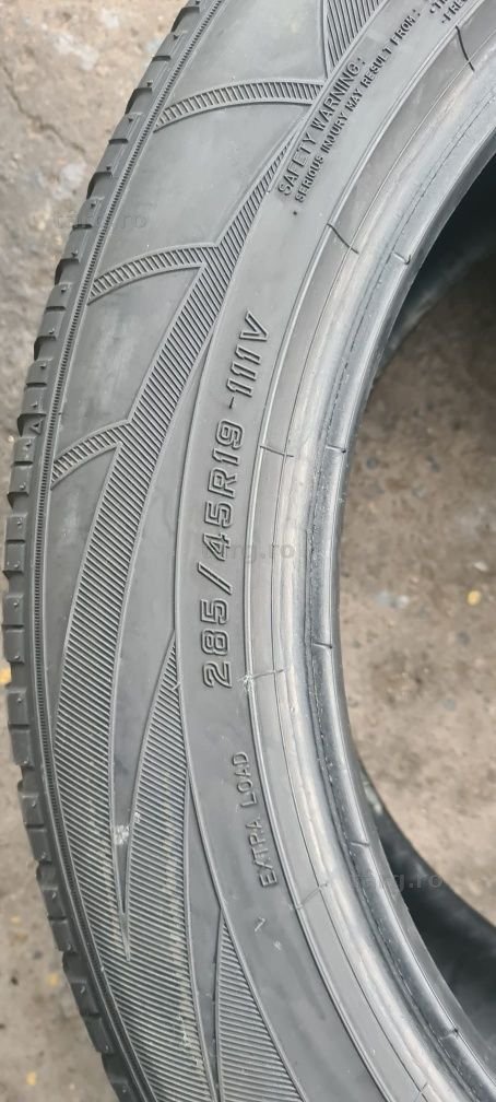 4 anvelope iarna,fata Maxxis 255/50/19,spate Falken 285/45/19.Pret/buc 8
