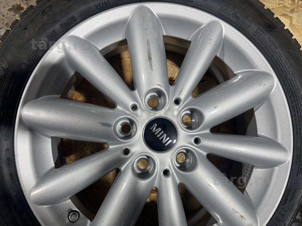 Set de 4 jante R 16 Mini Cooper cu anvelope de iarna Dunlop 4