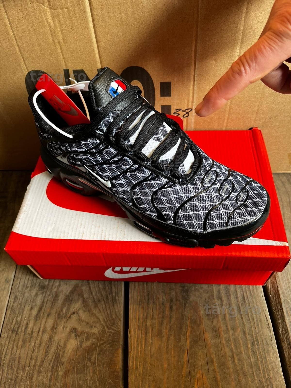 Nike air max plus, 2