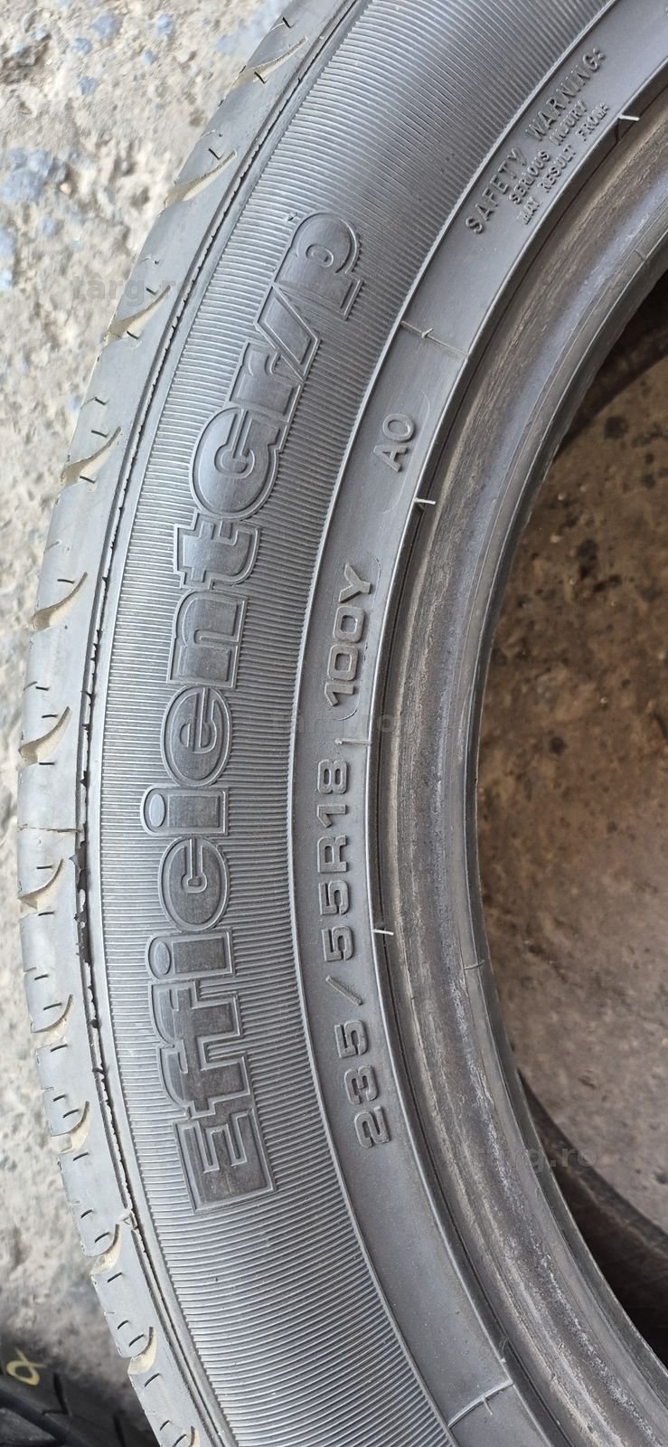 2 anvelope vara ca noi Goodyear 235/55/18.Pretul este pe bucata. 4