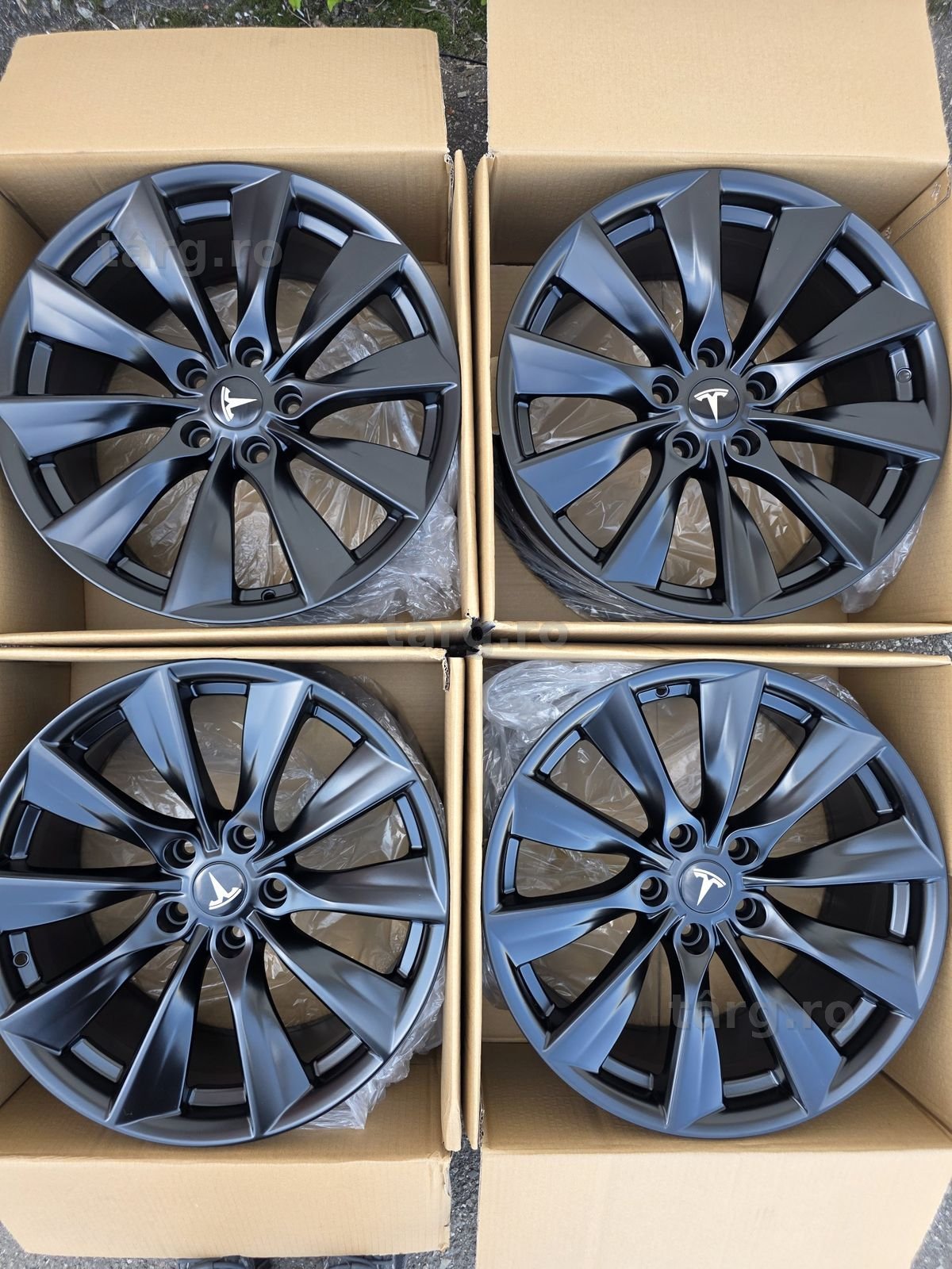 Jante noi Tesla 3 sau Y R18