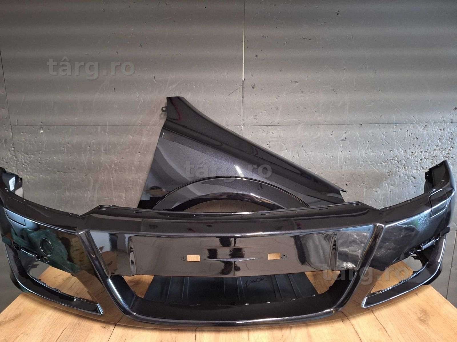 Bara & Aripa Fata Dreapta Opel Astra H 2004-2007 (Z20R (Negru))