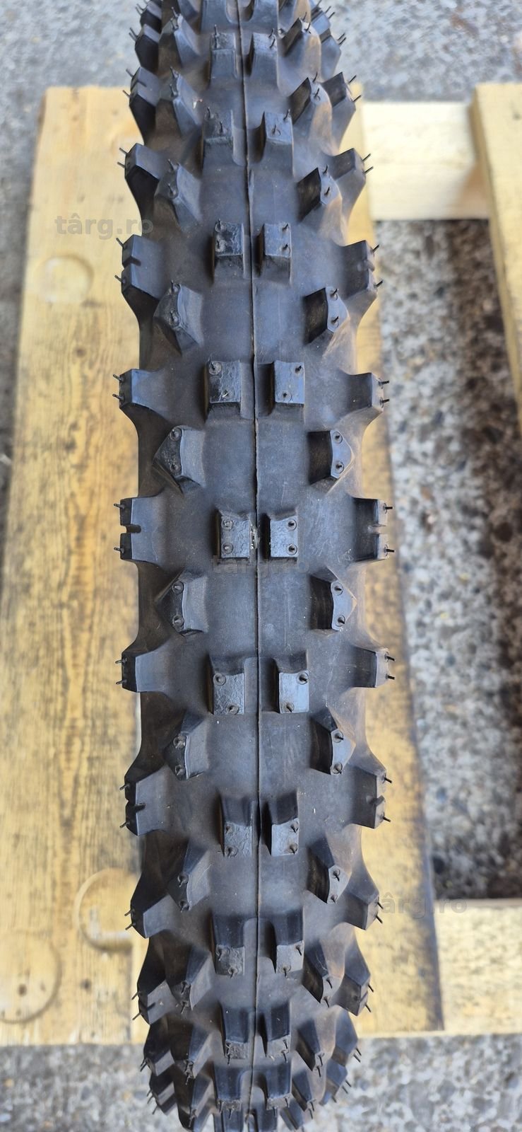 O anvelopa moto noua Metzeler 80/90-21M/C. 2