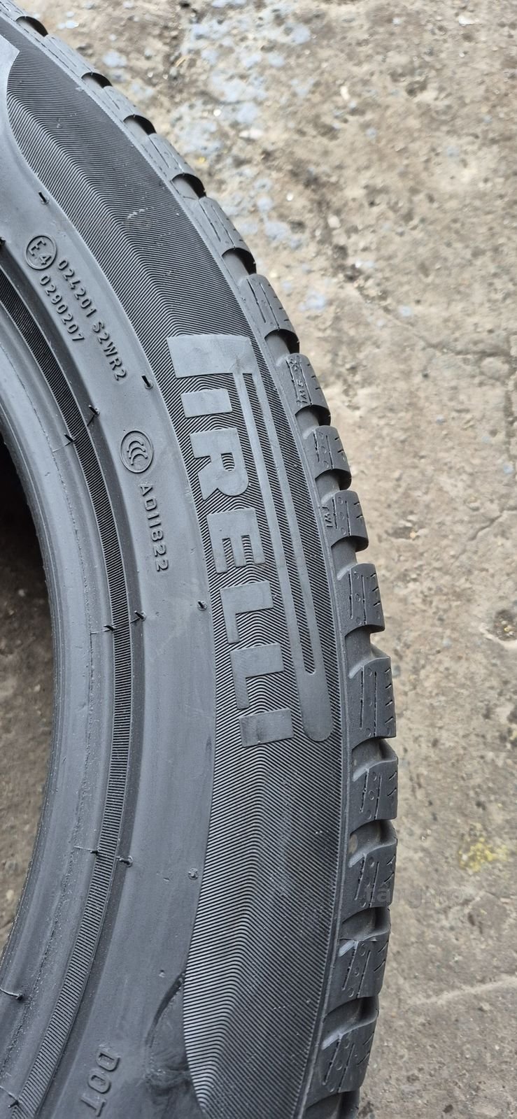 4 anvelope iarna RFT ca noi  Pirelli 245/50/19,dot 2023/2024.Pret/buc. 4