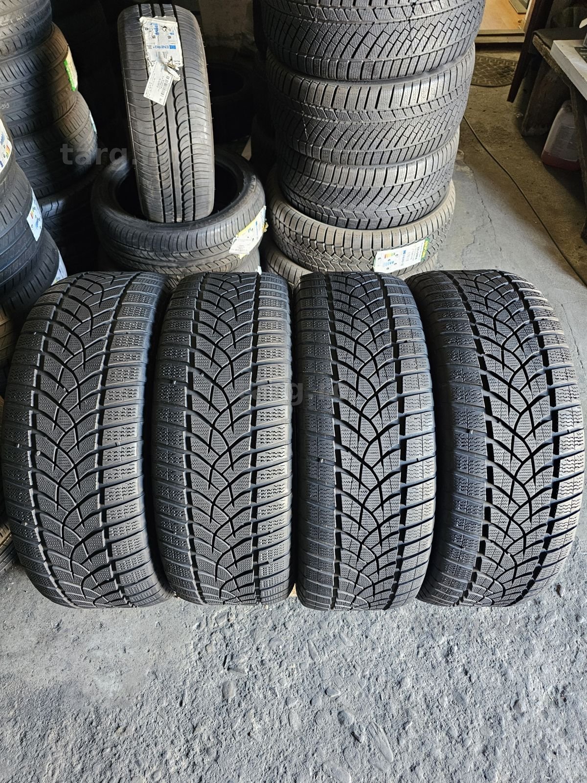 4 anvelope iarna 235 50 20 Goodyear 6.8mm 2022.