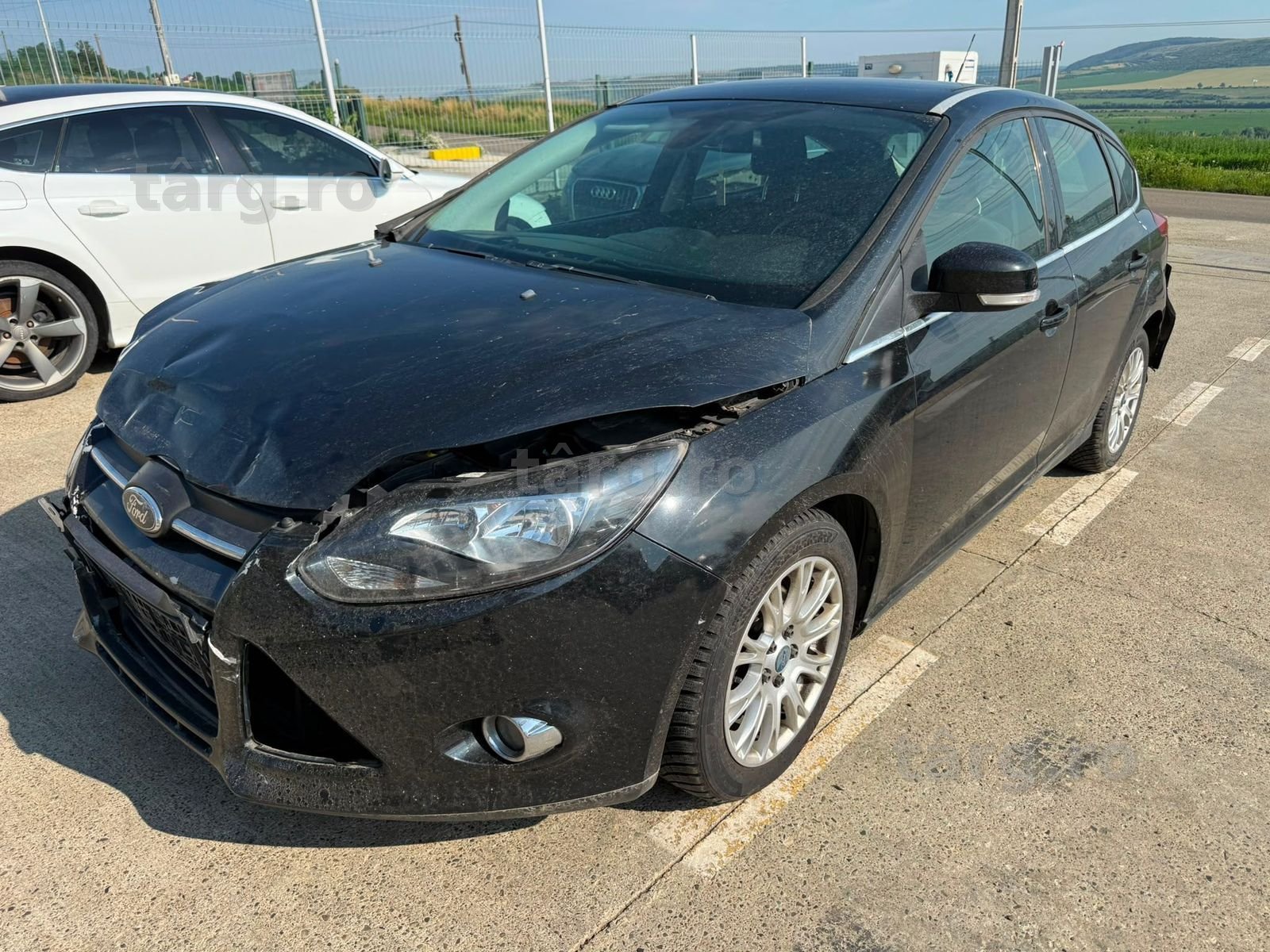 Dezmembrez Ford Focus 3 2011 hatchback 1.6 tdci T1DB 115 cp negru volan stanga