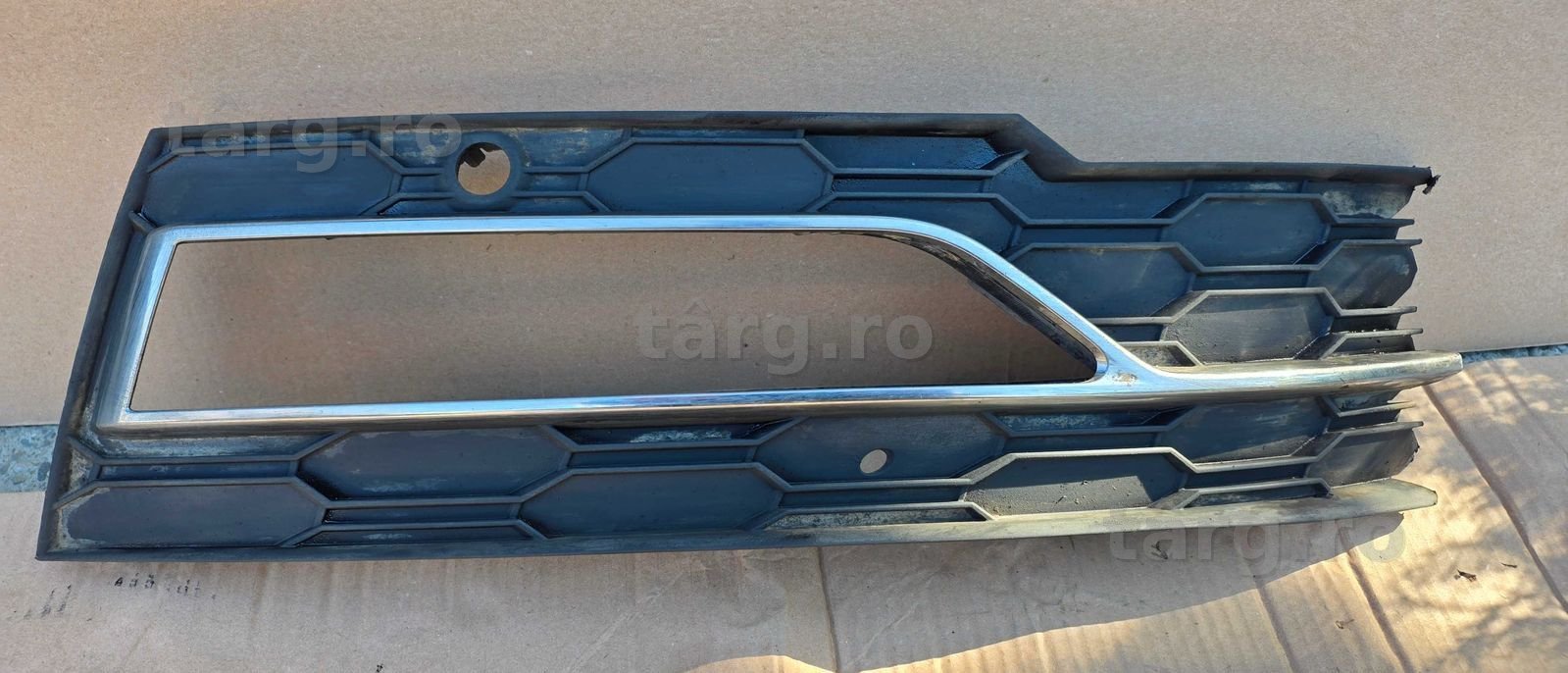 Grila proiector dreapta Skoda Octavia 4 2020 / 2021 / 2022 2023