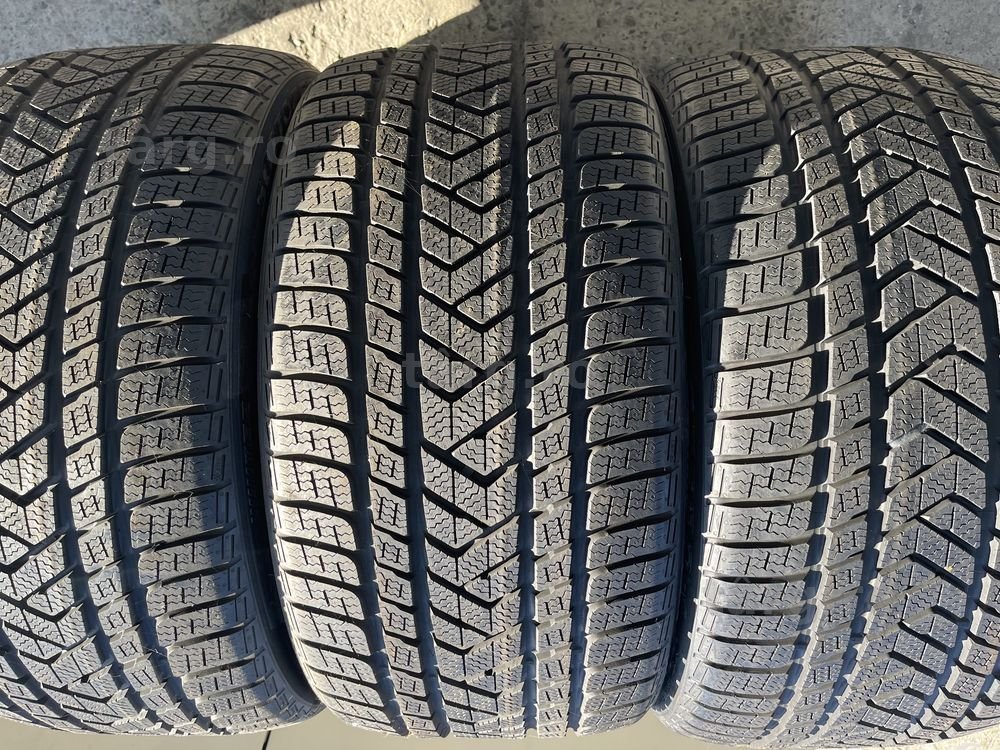4 anvelope de iarna noi285/35/20 Pirelli