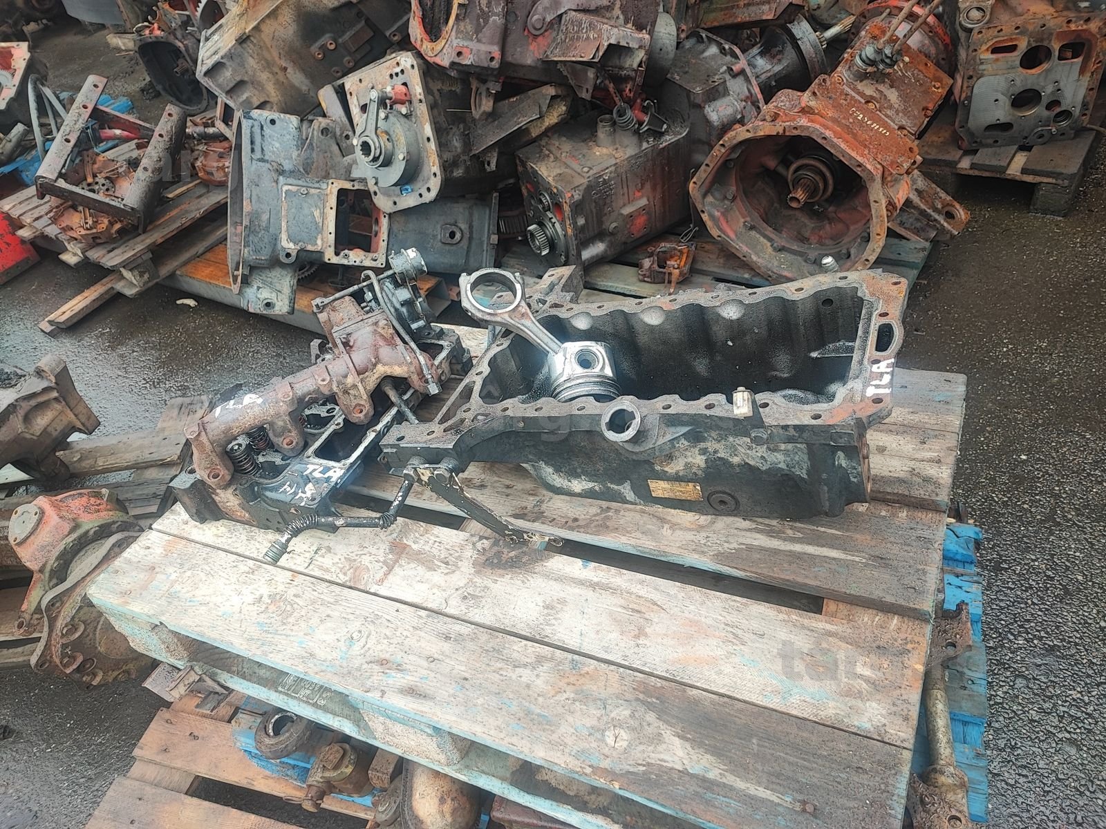 Piese motor tractor new Holland Tla