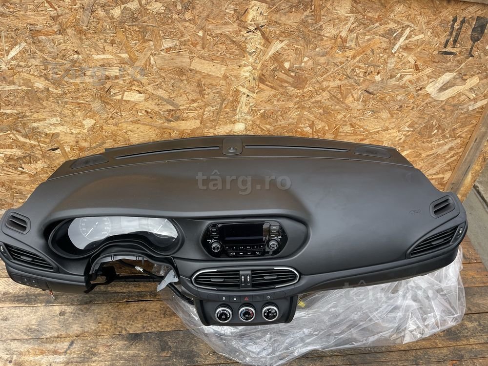 Plansa bord Fiat Tipo Cross an 2021