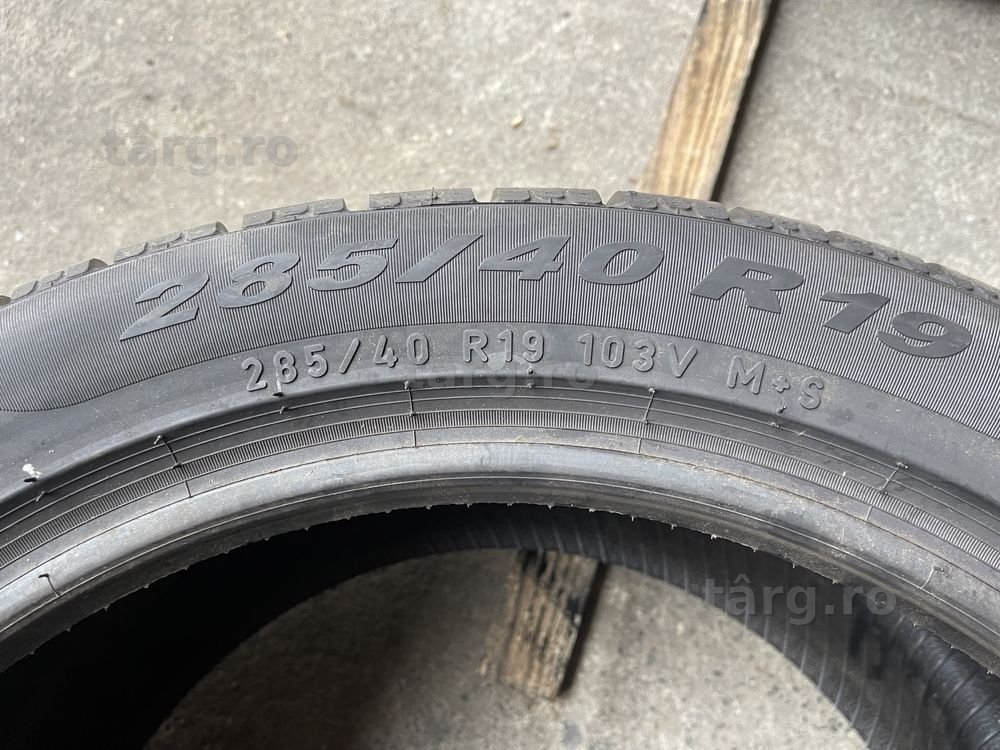 2 anvelope Noi de iarna 285/40/19 Pirelli 4