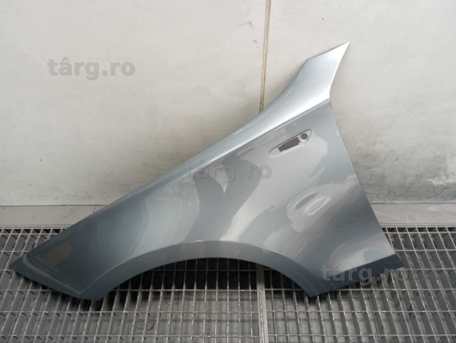 Aripa Fata Stanga BMW E81 E87 An 2003-2010 (896 (Albastru))