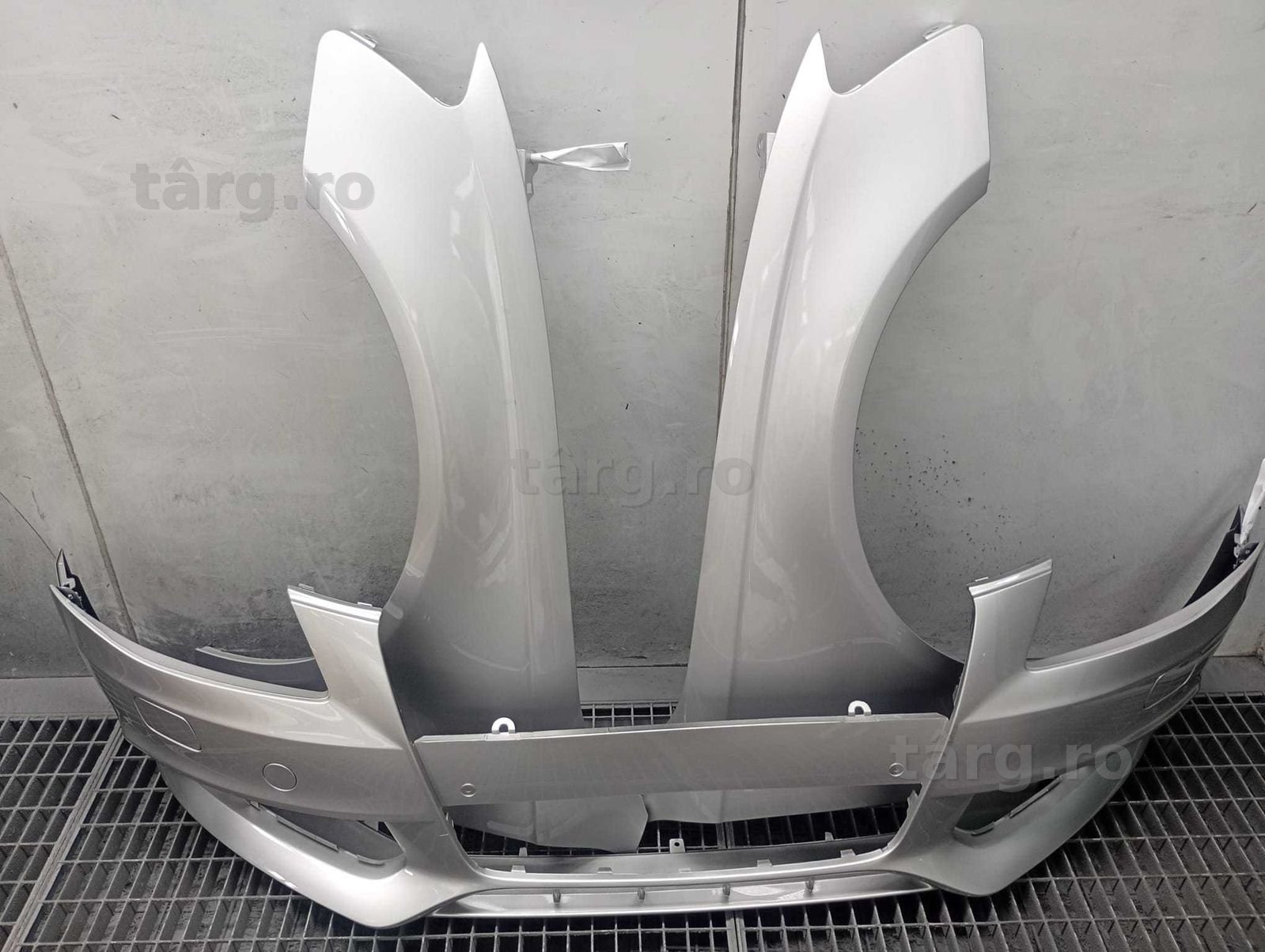 Bara & Aripa Fata Dreapta Stanga Audi A4 B8 An 2007-2011 (LX7W (Gri))