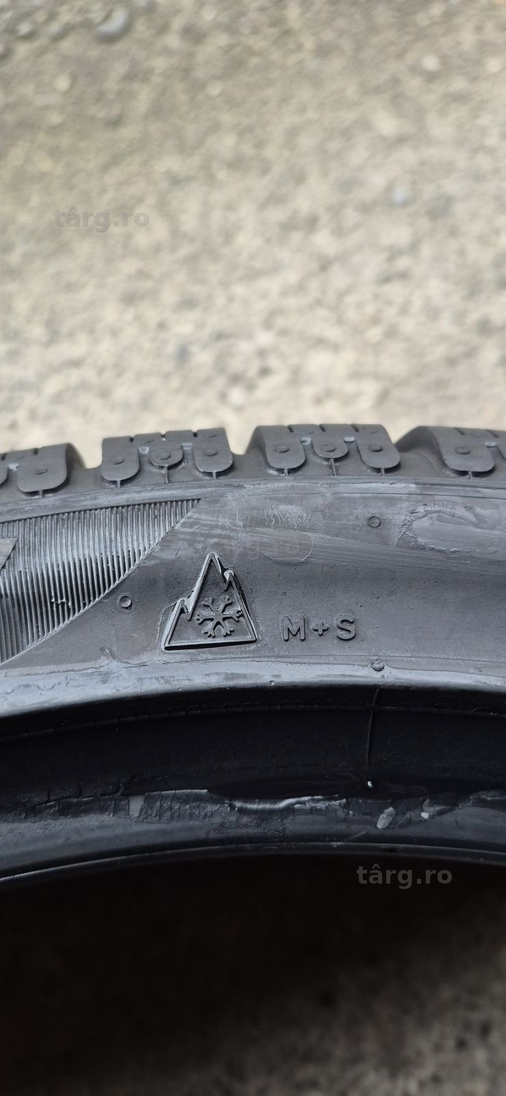 2 anvelope iarna Pirelli 315/30/21.Pretul este pe bucata 6