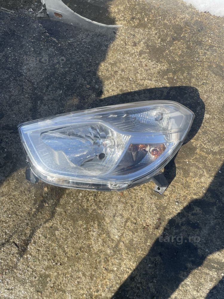 Far stanga Dacia Lodgy