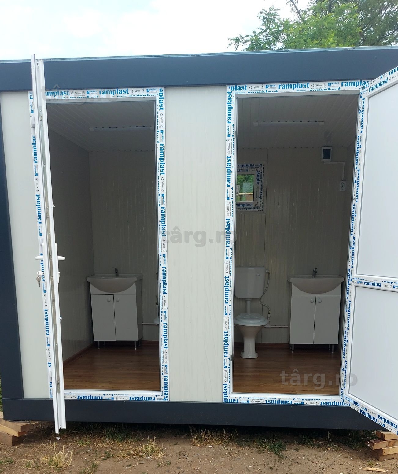 Vand container tip sanitar propriu F/B