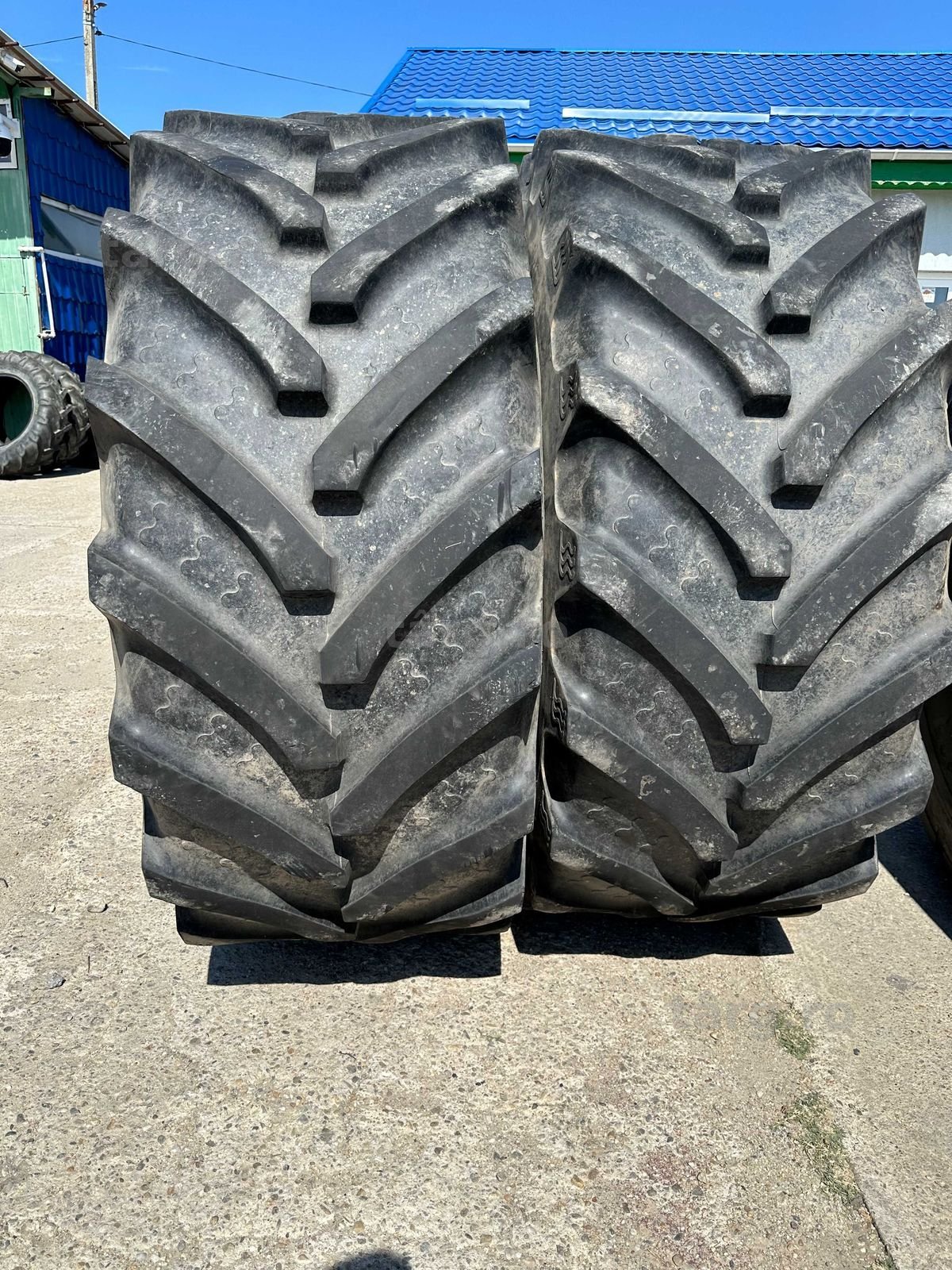 Anvelope sh 650.65 R38 BKT